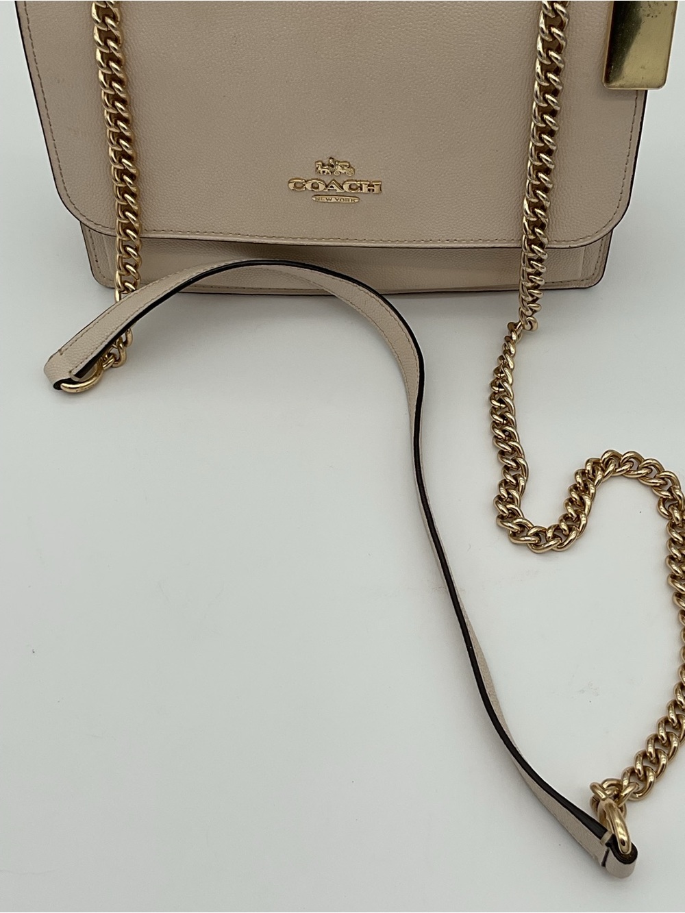 Coach Mini Klare Pebble LeatherCrossbody in Light Beige with Gold Tone Chain - Picture 2 of 16